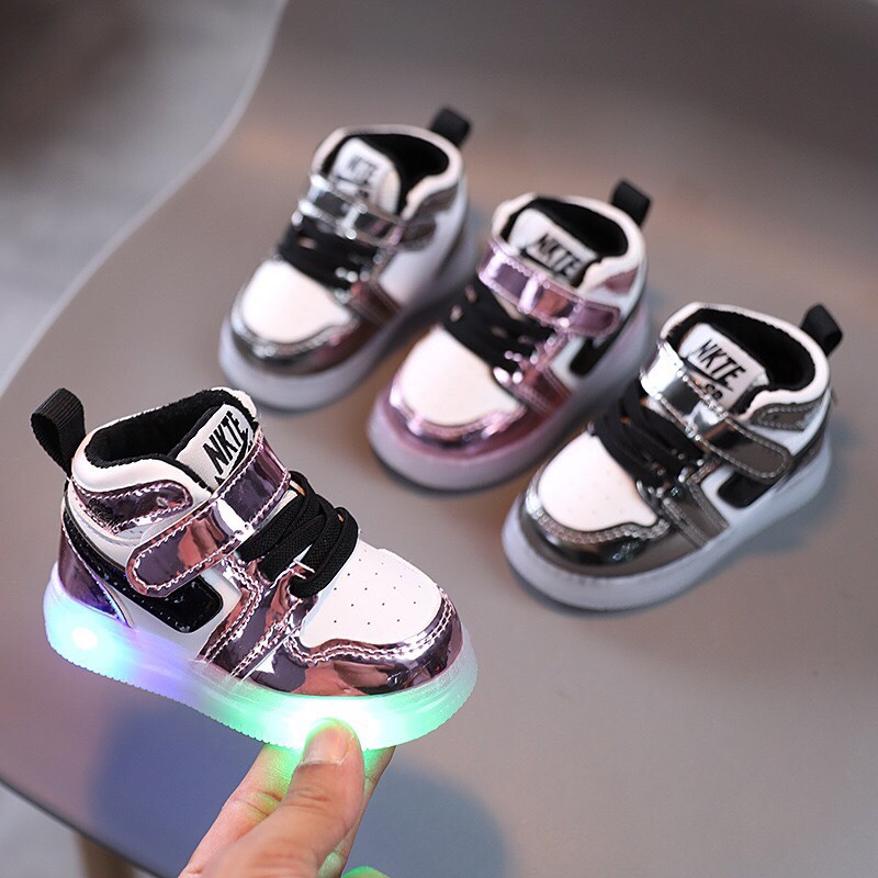 Giày thể thao NIK có đèn sáng siêu yêu cho bé trai, bé gái mã GNIK8