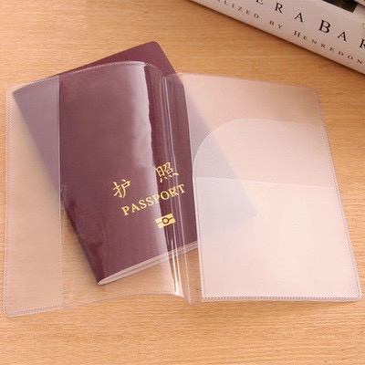 Bao Passport – Vỏ Bọc Hộ Chiếu - Ví Đựng Hộ Chiếu Dẻo Trong Suốt, Tiện Dụng, An Toàn Khi Đi Du Lịch, Kingler 5310