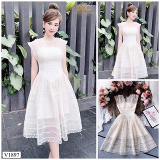 Váy thiết kế ren kem sát nách