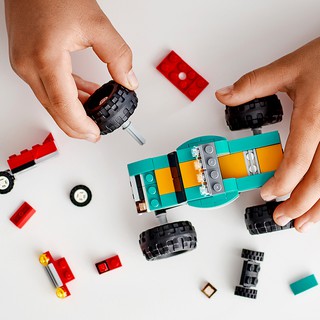 Đồ chơi lắp ráp LEGO CREATOR Xe Tải Biểu Diễn 31101