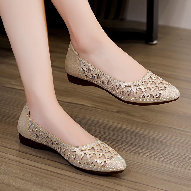 Giày búp bê da mềm phối lưới rỗng đế thấp thời trang xuân hè cho phụ nữ trung niên