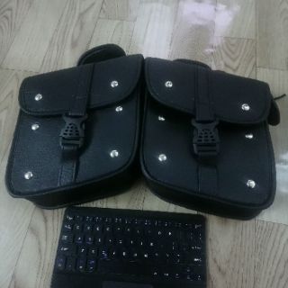 Bộ 2 chiếc túi da xe máy, mô tô
