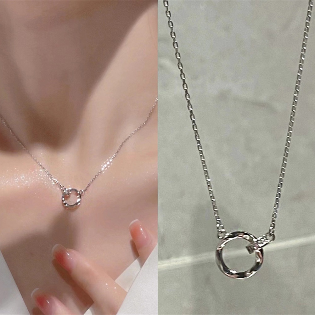 1 Dây Chuyền Thép Titan Mặt Tròn Màu Bạc Đơn Giản Thời Trang Cho Nữ
