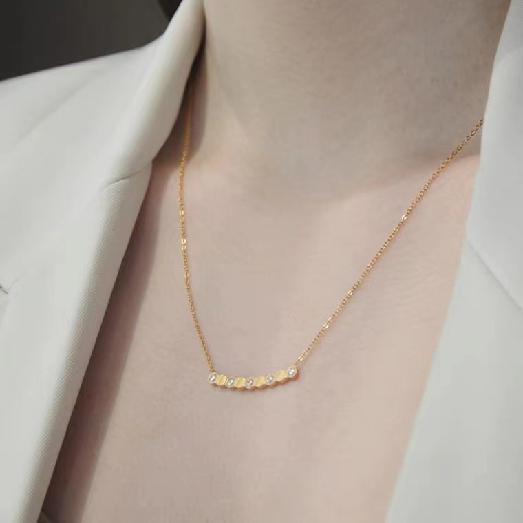 Dây Chuyền Mạ Vàng Hồng 18K Mặt Tổ Ong Đính Đá Thời Trang Cho Nữ