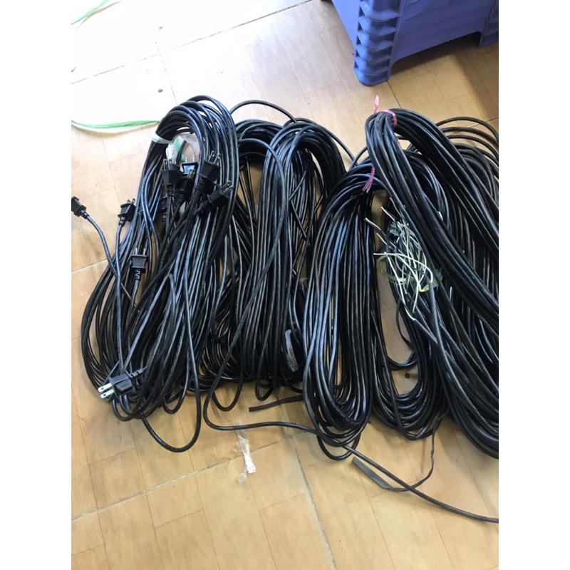 10 sợi dây nguồn