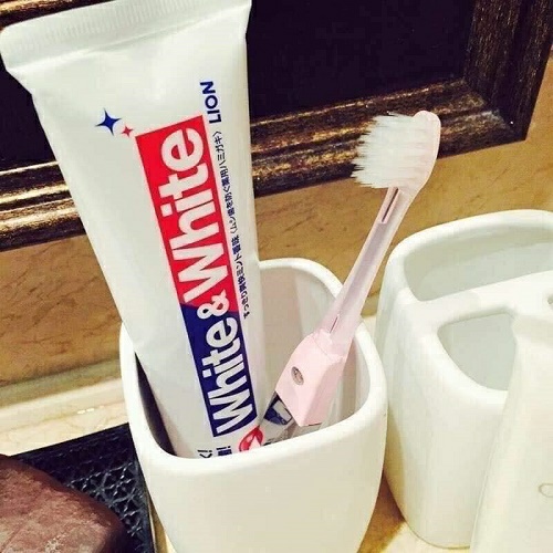 Kem đánh răng White &amp; White Nhật Lion giảm viêm nướu, sạch răng, ngừa sâu răng 150g