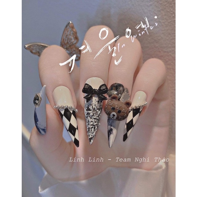 Nailbox thiết kế móng úp thiết kế mẫu gấu kẻ