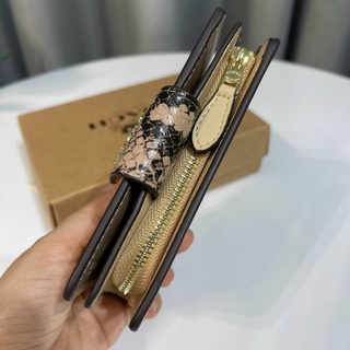 Ví C0ach ngắn Medium Corner Zip Wallet siêu cưng