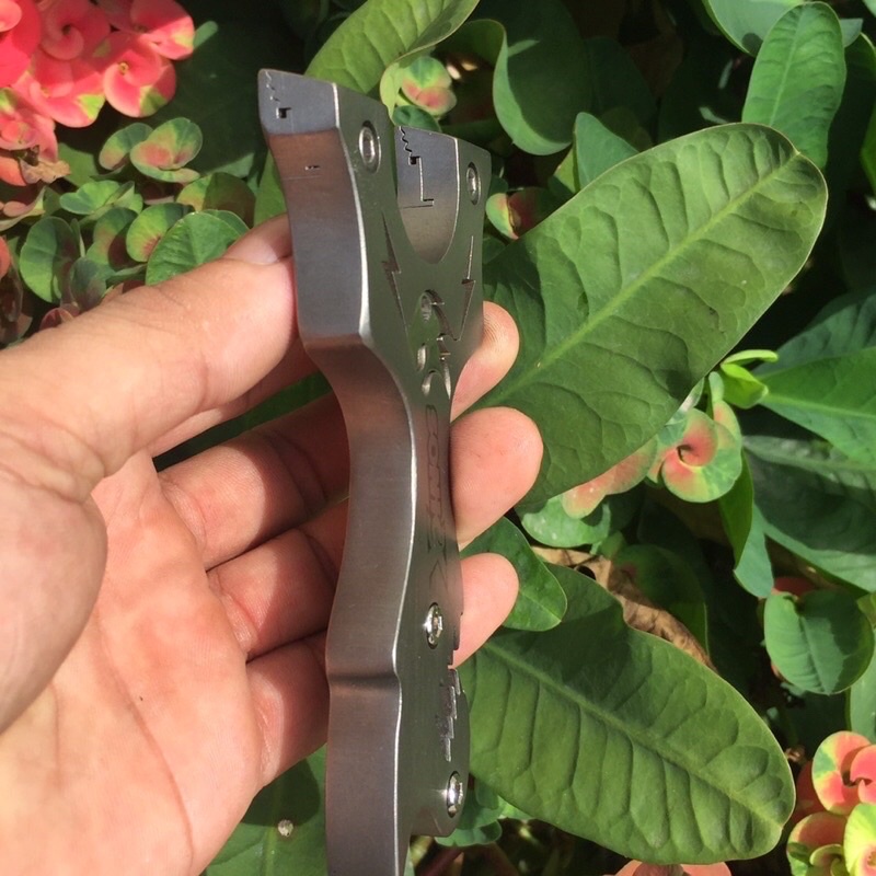 ná cao su cá mập- tặng kèm 1 dây