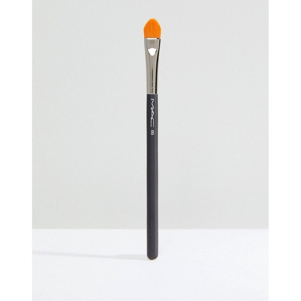 Cọ Che Khuyết Điểm MAC 195 - Mac Concealer Brush