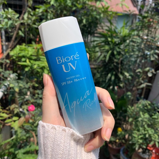 Kem chống nắng Biore UV Aqua Rich