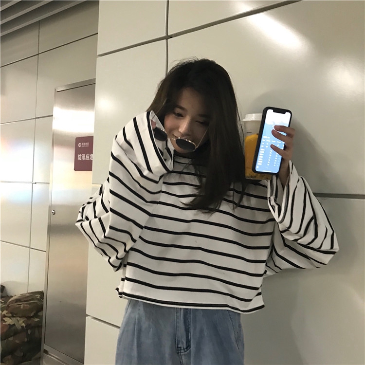 Áo Thun Nữ Tay Dài Dáng Rộng Kẻ Sọc Ngang Phong Cách Hàn Quốc