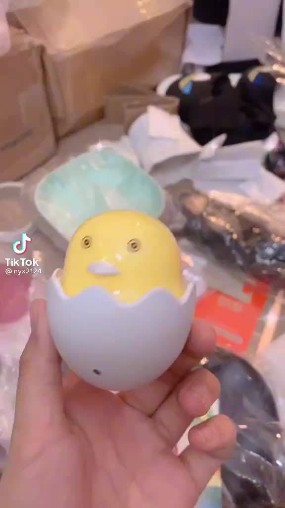 Đèn ngủ cảm ứng hình gà, tự sáng khi tối, tắt khi sáng | BigBuy360 - bigbuy360.vn