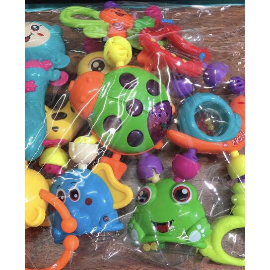 Bộ đồ chơi Xúc Sắc 10 món đa màu sắc cho bé yêu