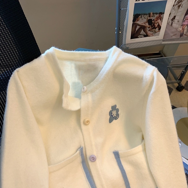 Áo khoác cardigan Pure Cube dệt kim mềm mại thêu họa tiết hoa gấu nhỏ xinh xắn