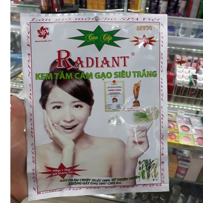 Kem Tắm Cám Gạo Siêu Trắng Radiant