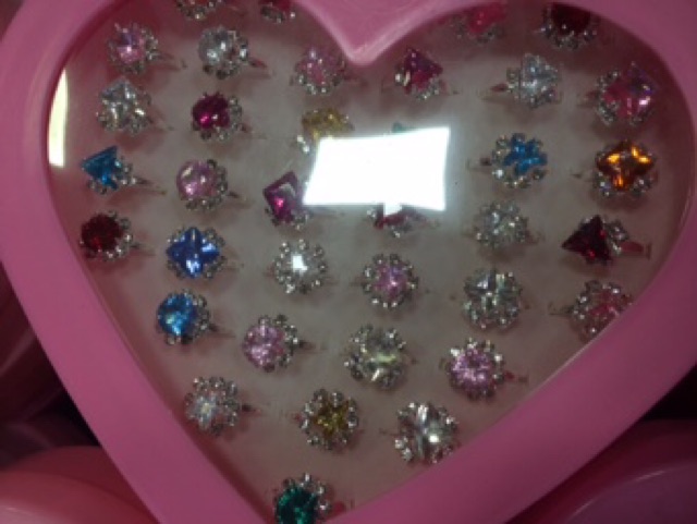 1 Hộp nhẫn cho bé