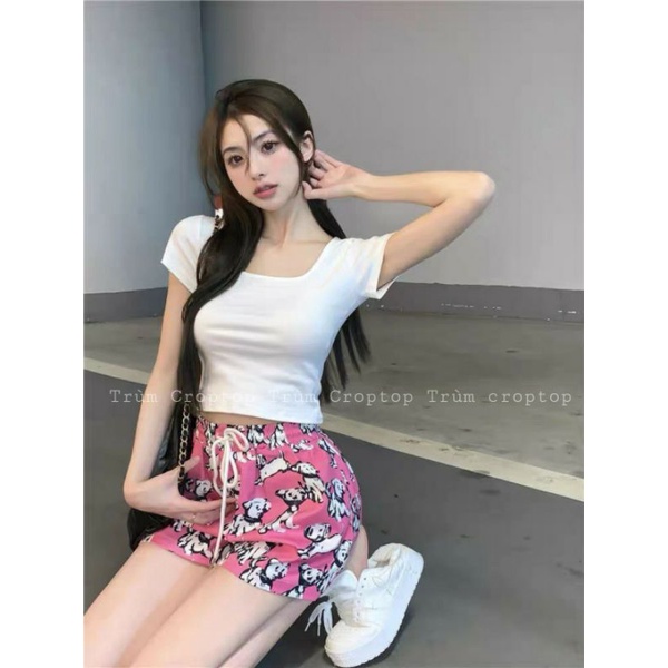 Áo Croptop Ngắn Tay Cổ Chữ U 2 Màu Đen Trắng Dáng Ôm Body Phong Cách Hàn Quốc