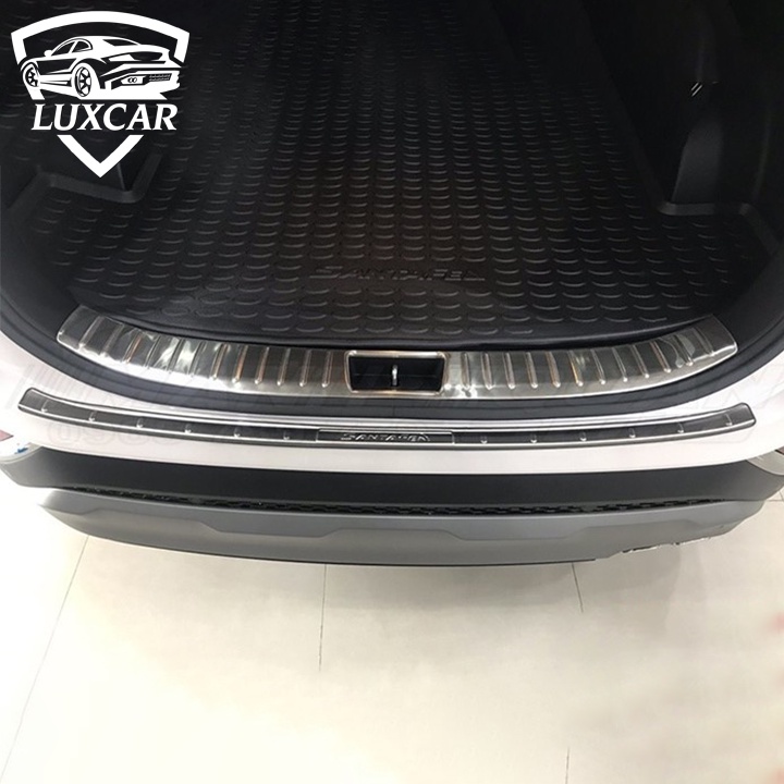 Ốp chống trầy cốp xe HYUNDAI SANTAFE - Chất liệu INOX, TITAN cao cấp LUXCAR