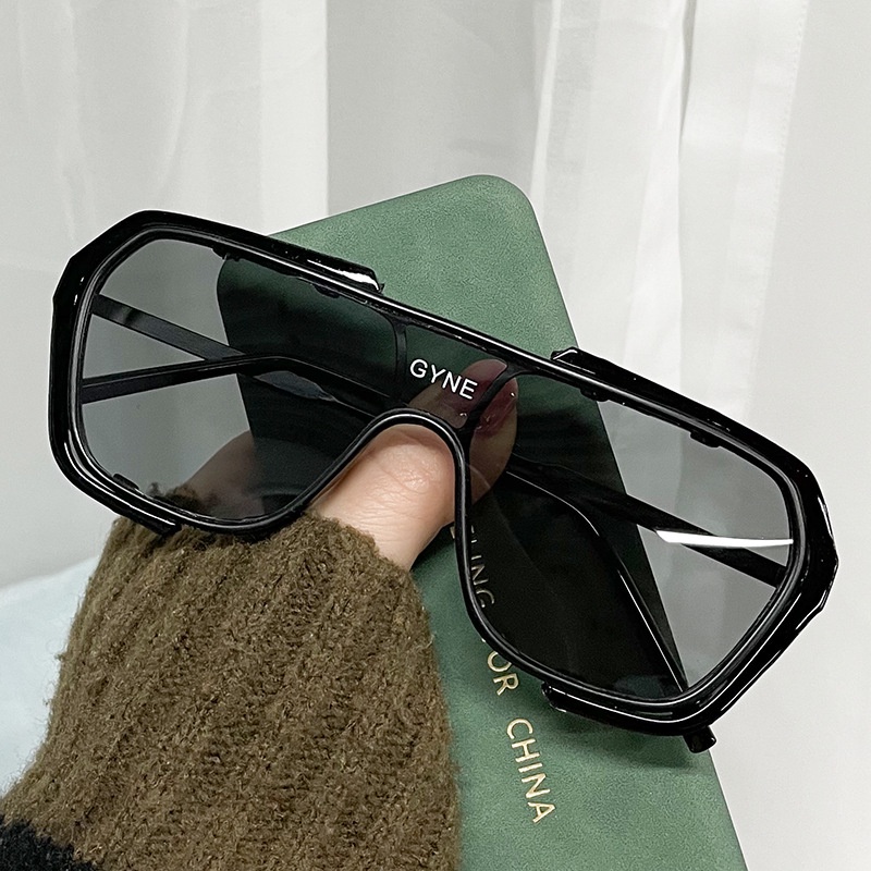 Kính Mát Gọng Kim Loại Oversize Cho Nữ