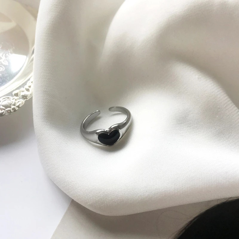 1 Nhẫn Hở Hình Trái Tim Màu Đen/Bạc Thời Trang Có Thể Điều Chỉnh