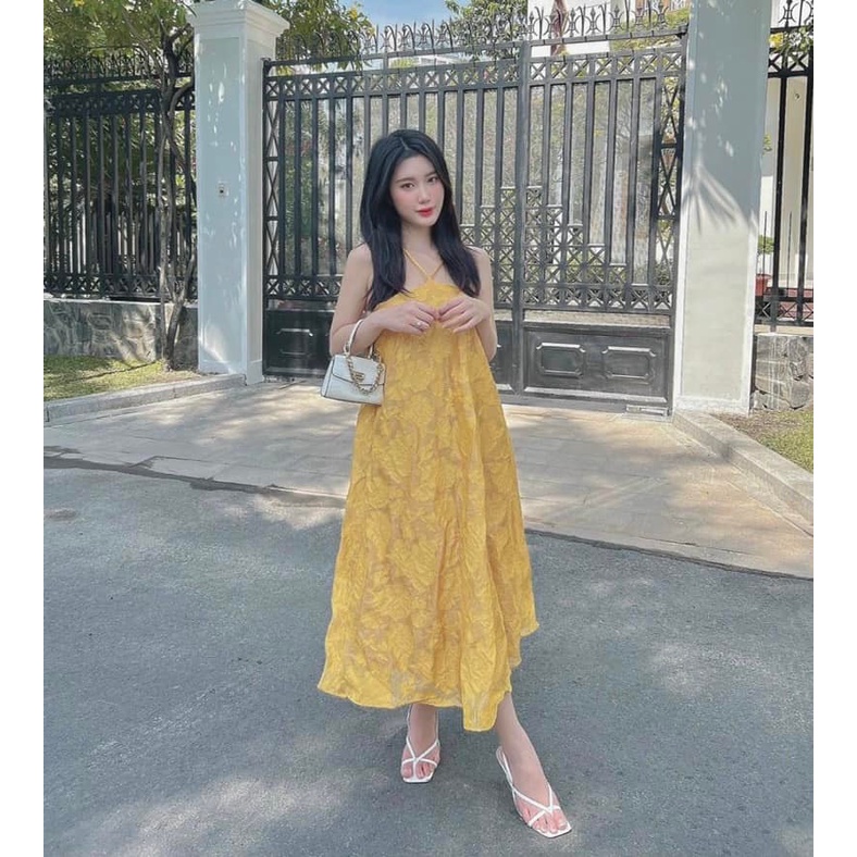 Maxi yếm hoa thêu