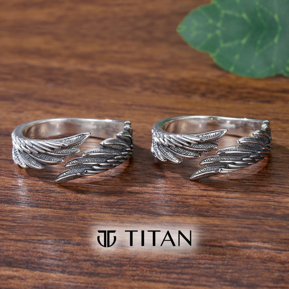 Nhẫn nam nữ họa tiết đôi cánh, nhẫn titan thời trang unisex freesize không gỉ màu bạc hiphop cá tính Titan shop