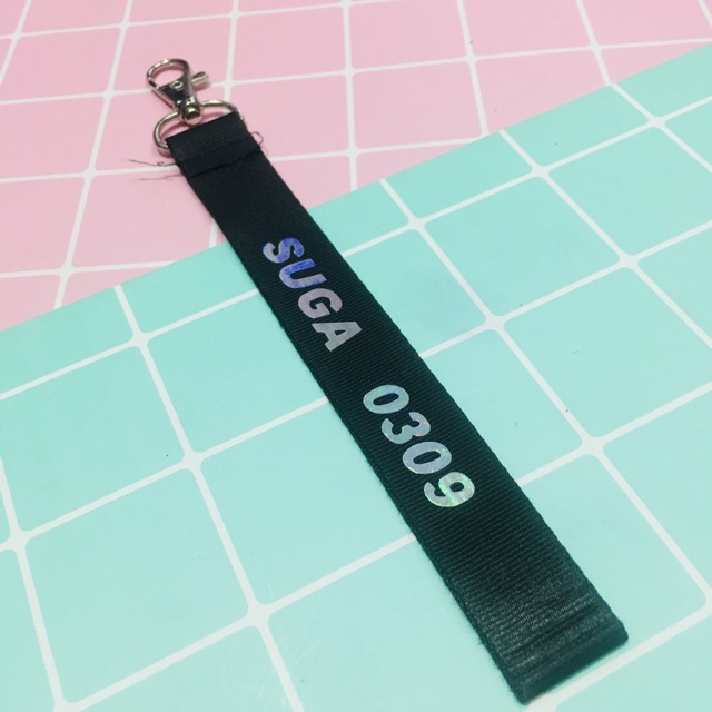 Nametag BTS , dây strap BTS halogram phản quang