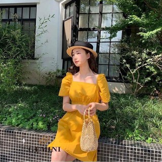 Váy nhúm eo cổ vuông