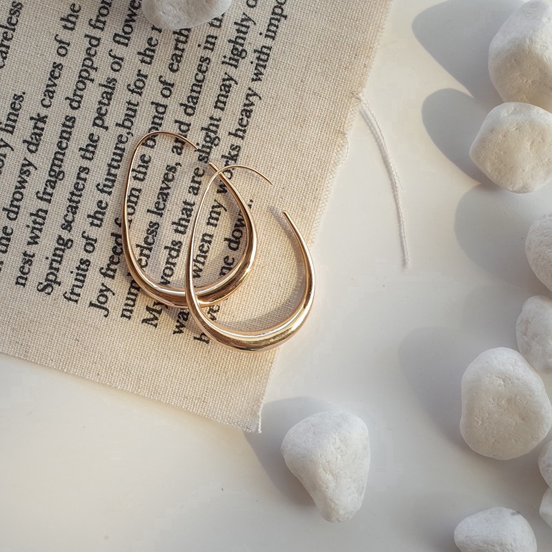 Khuyên Tai Dạng Vòng Lớn Hình Giọt Nước Thời Trang Hàn Quốc Bằng Kim Loại Đơn Giản Dành Cho Nữ