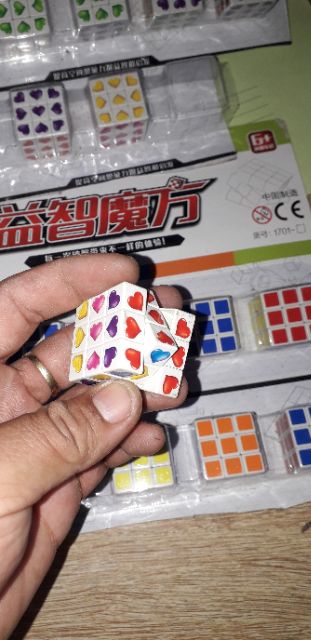 Rubik 3x3 mini bằng nhựa rất đẹp