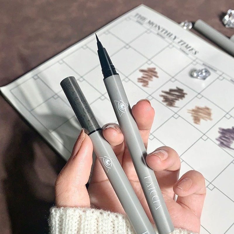 Bút Chì Kẻ Lông Mày Dạng Lỏng Siêu Mỏng Chống Nước Chống Mồ Hôi Lâu Trôi Mịn Màng