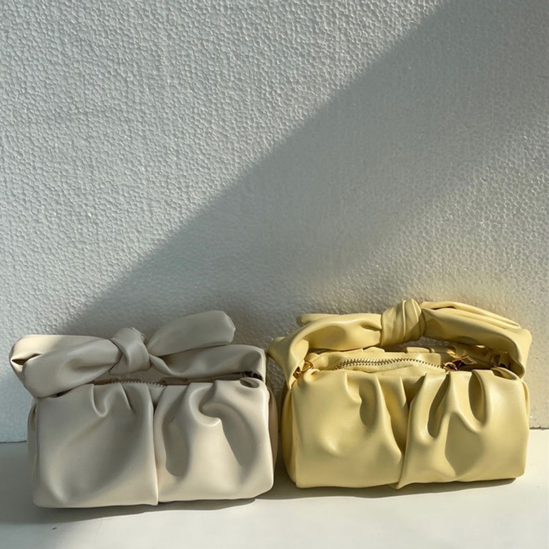 Túi Đeo Chéo Hình Đám Mây Phối Dây Xích Thời Trang Cho Nữ