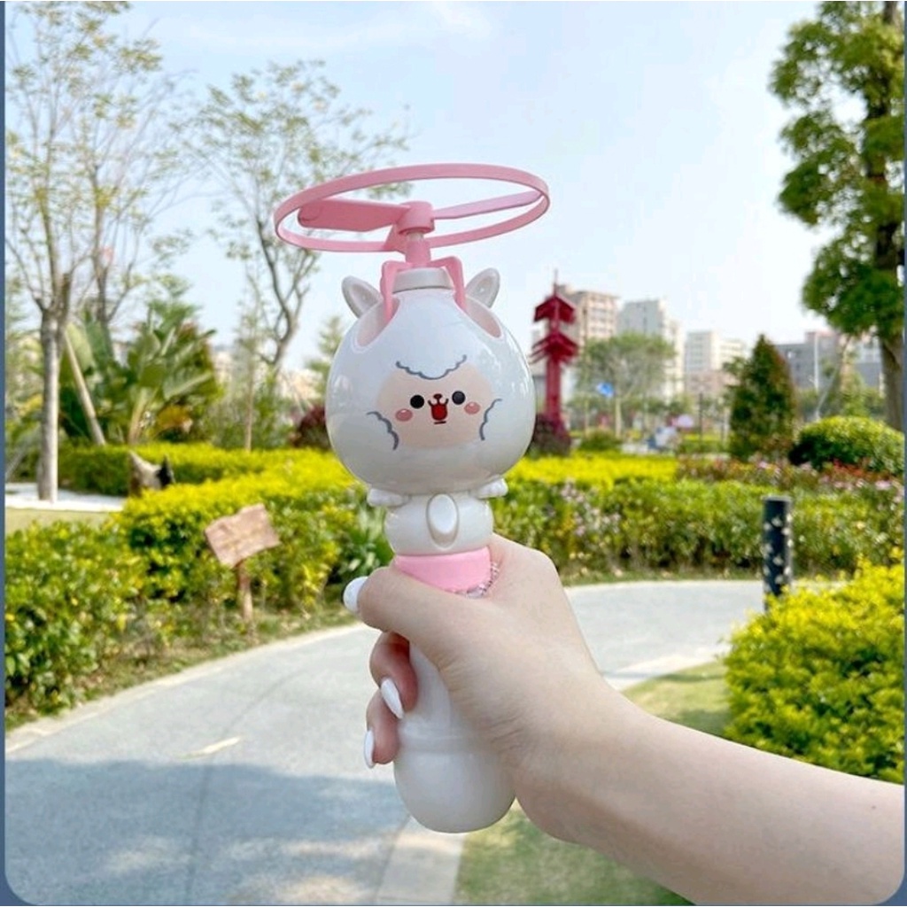 Súng bắn thổi bong bóng xà phòng kèm chong chóng quay bay lên trời 【XÀ PHÒNG TRỰC THĂNG】