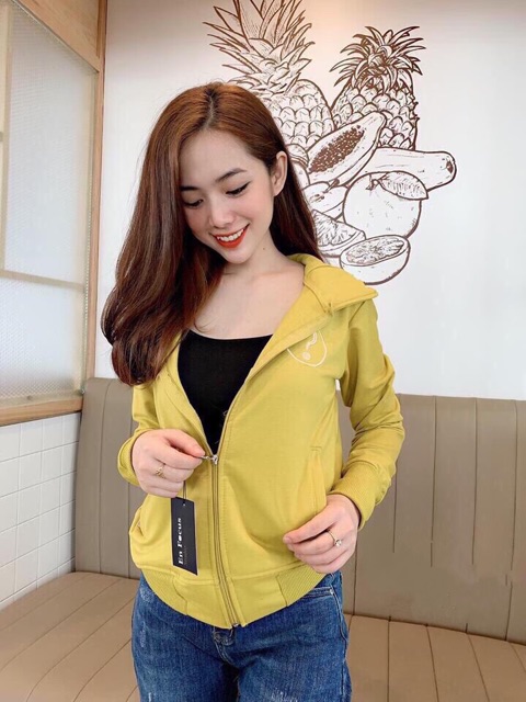 Áo khoác nữ da cá chống nắng form dài thêu chữ What? | BigBuy360 - bigbuy360.vn