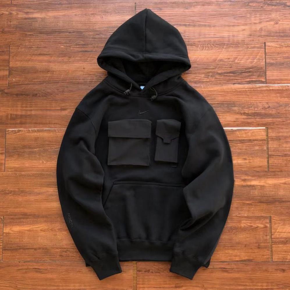 Áo hoodie Nike x Nocta màu đen có túi trước ngực đa dụng chi tiết inox siêu ấm áp dành cho mùa thu !