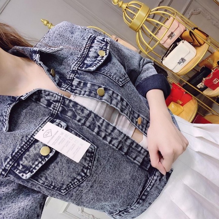 Áo Khoác Jean Nữ form lửng màu muối tiêu túi hộp Thời Trang mẫu mới hottrend 2020 -Hàng Có Sẵn