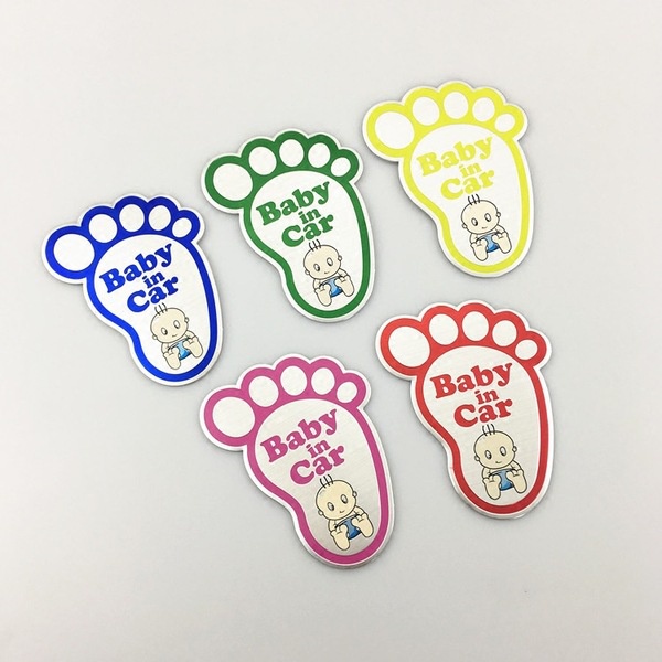 Tem nhôm dán xe Baby in car hình bàn chân 10x7.7cm sắc màu