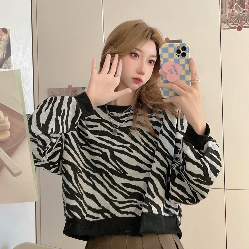 Áo Sweater Mỏng Tay Dài Cổ Tròn Dáng Rộng In Họa Tiết Ngựa Vằn Cá Tính