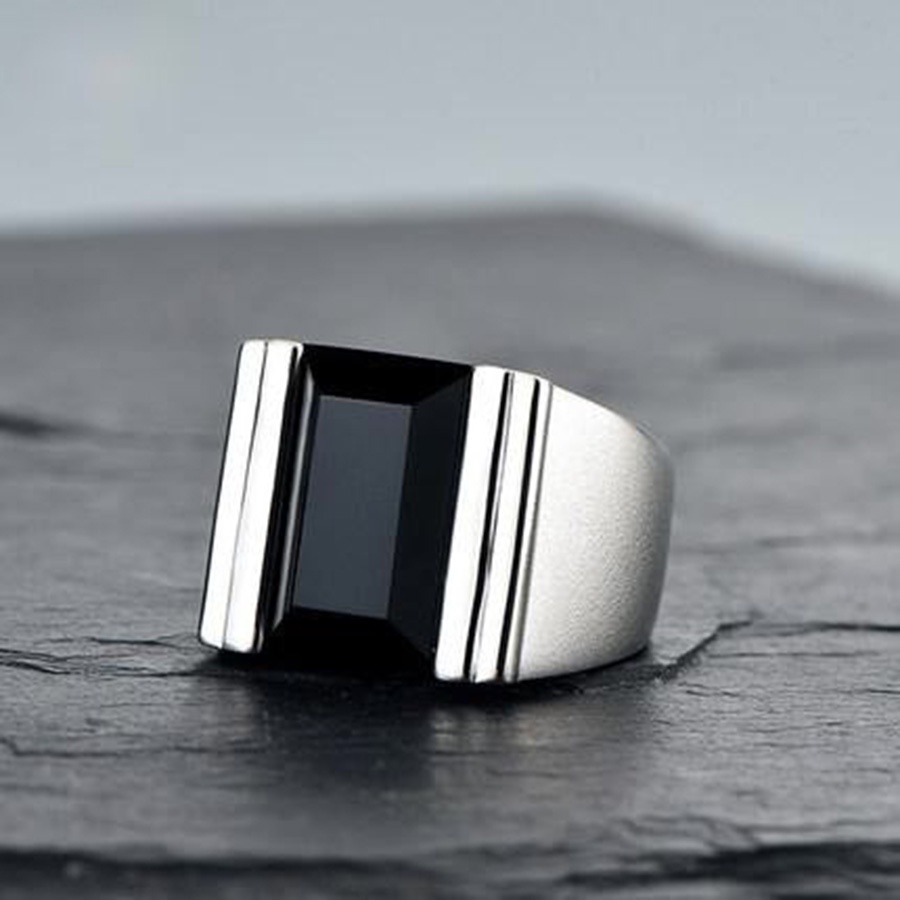 Nhẫn Thép Titan Đính Đá Đen Thời Trang Cho Nam