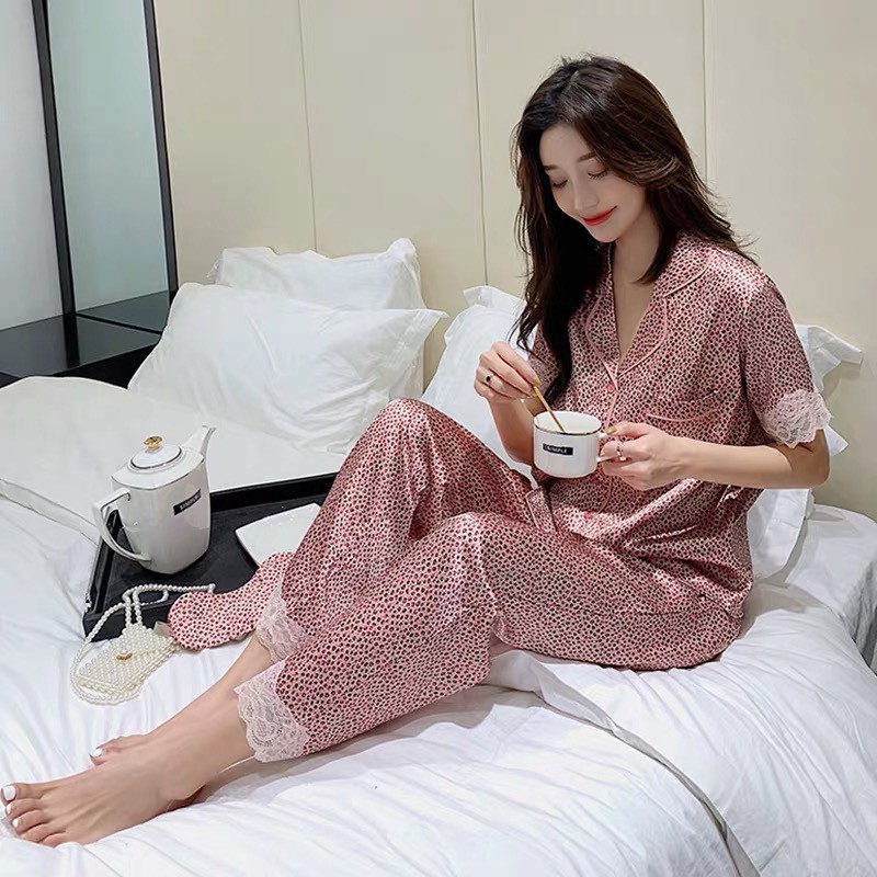 Bộ Pijama báo hồng chất liệu lụa cao cấp MIA BRA M15 | BigBuy360 - bigbuy360.vn