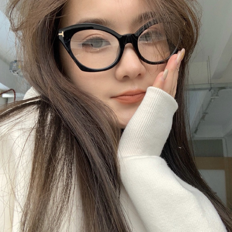 Kính mát gọng mắt mèo thời trang