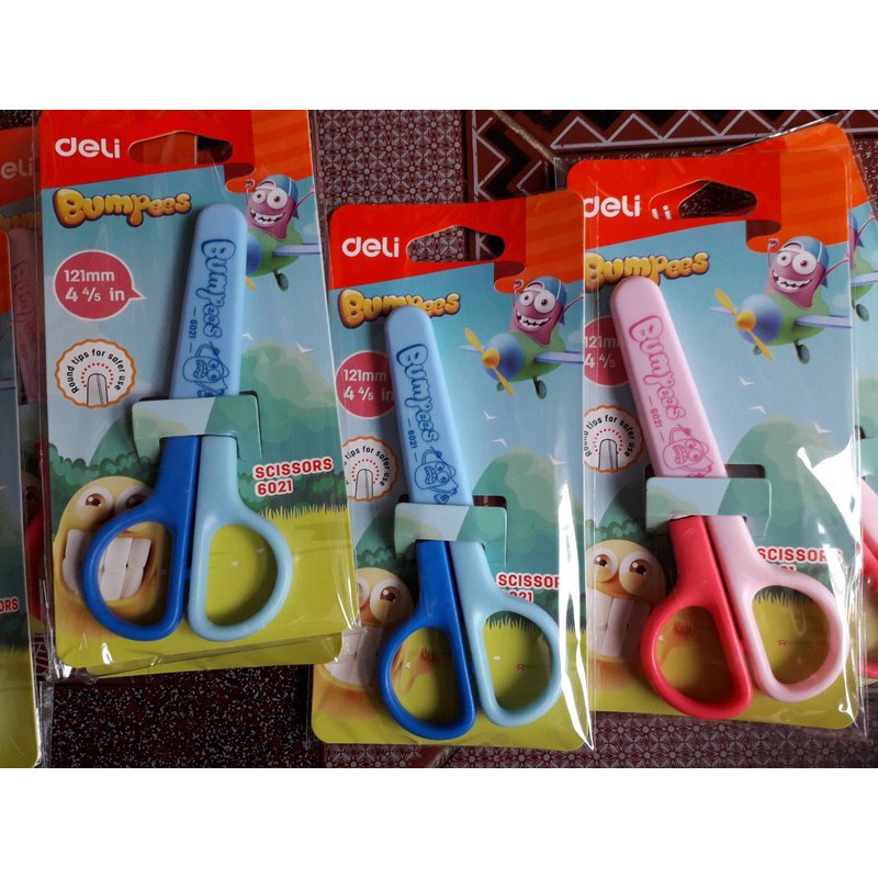 Kéo thủ công Học sinh Deli 6021 có nắp