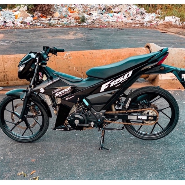 [Mã LIFEAU5SALE giảm 20k đơn 50k] [Mã LIFEAUMAY giảm 10% tối đa 30k đơn 150k] Tem rời xe Satria Fi dán xe đen