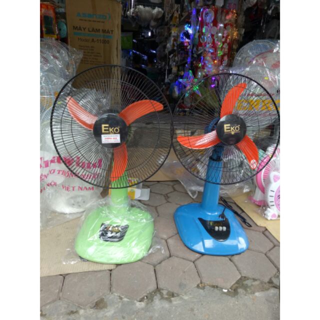 Sỉ 2 quạt bàn rút cực mát