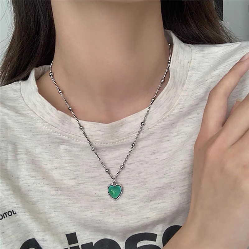 Vòng cổ Mặt Hình Trái Tim Có Thể Thay Đổi Màu Sắc Theo Nhiệt Độ Dành Cho Nữ