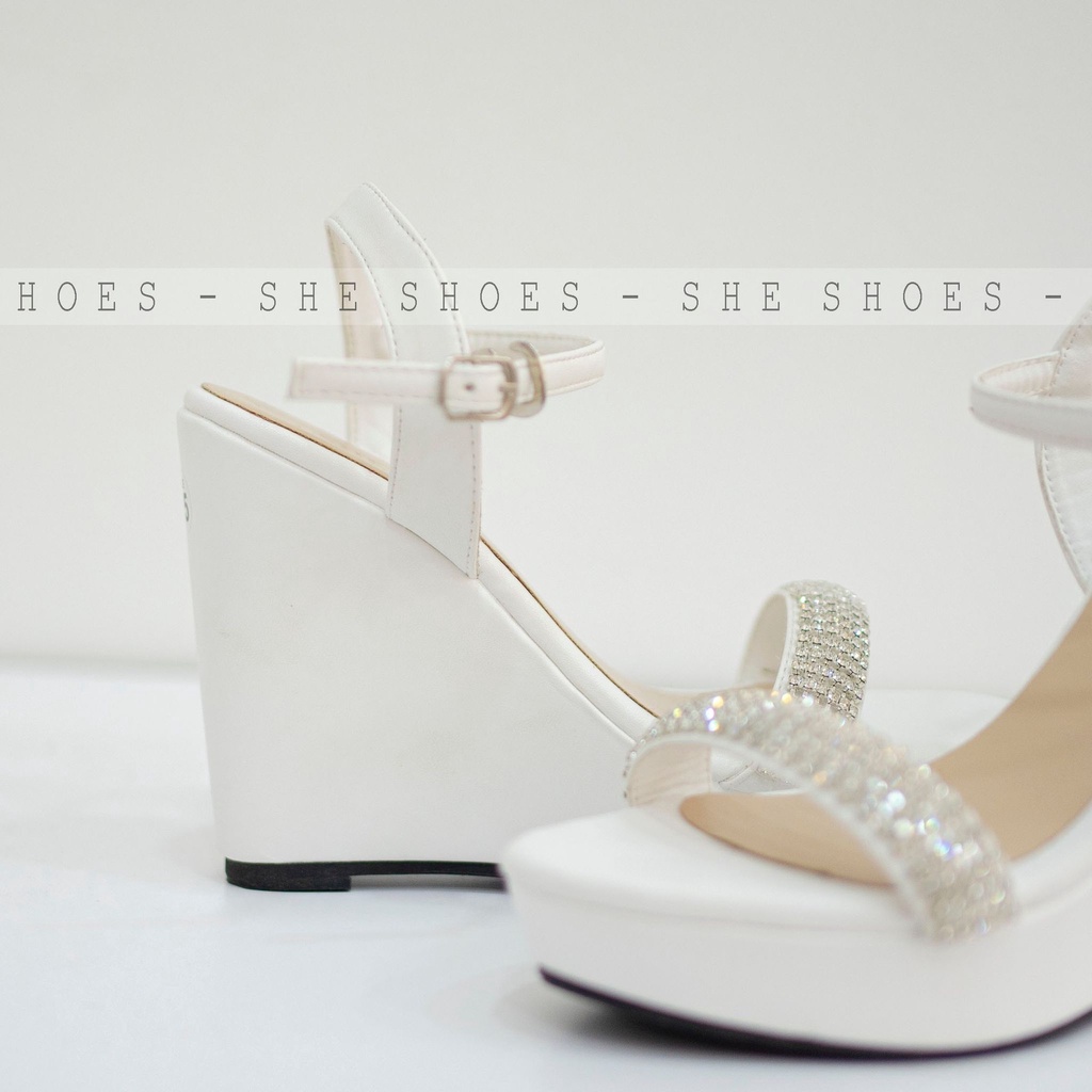 SANDAL XUỒNG TRẮNG,  sandal nữ quai ngang đá nhuyễn, độc quyền bởi SHE SHOES