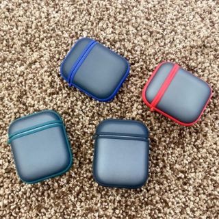 Vỏ case Airpods 1/2 ( dùng chung ốp )  nhám mờ chống vân tay hiệu Likgus