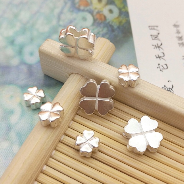 GIÁ BUÔN  Charm cỏ 4 lá bạc - Hàng bạc loại 1 siêu đẹp PH611