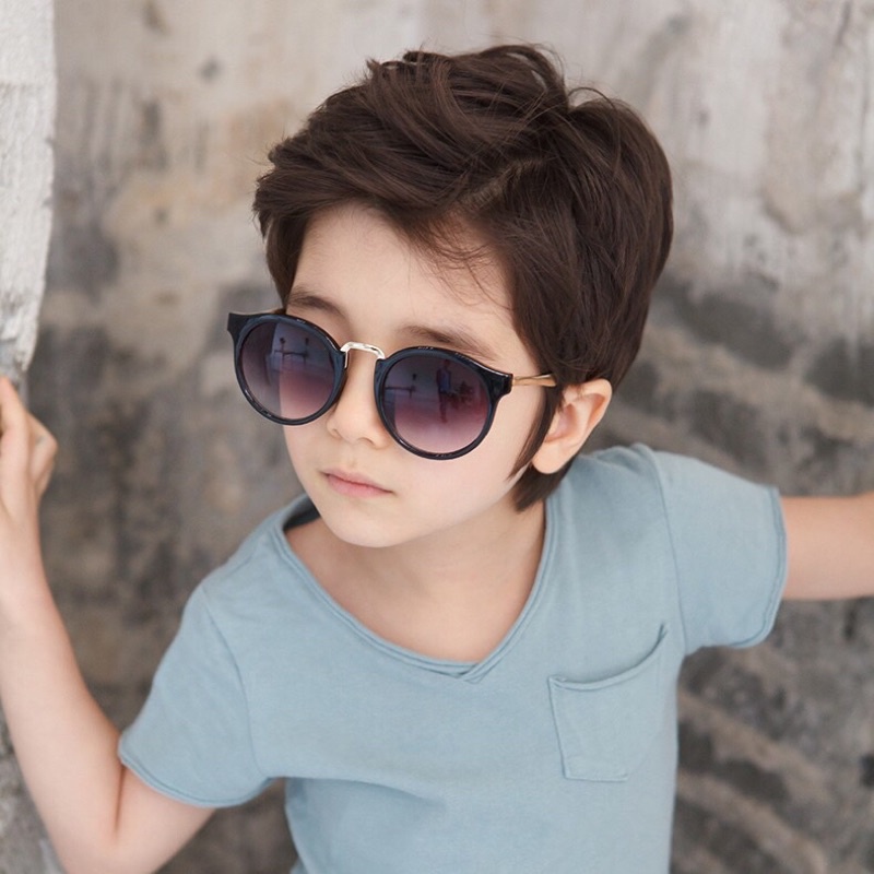 Kính mát nam nữ model cho bé a6chống UV400, thiết kế mắt vuông dễ đeo, màu sắc thời trang